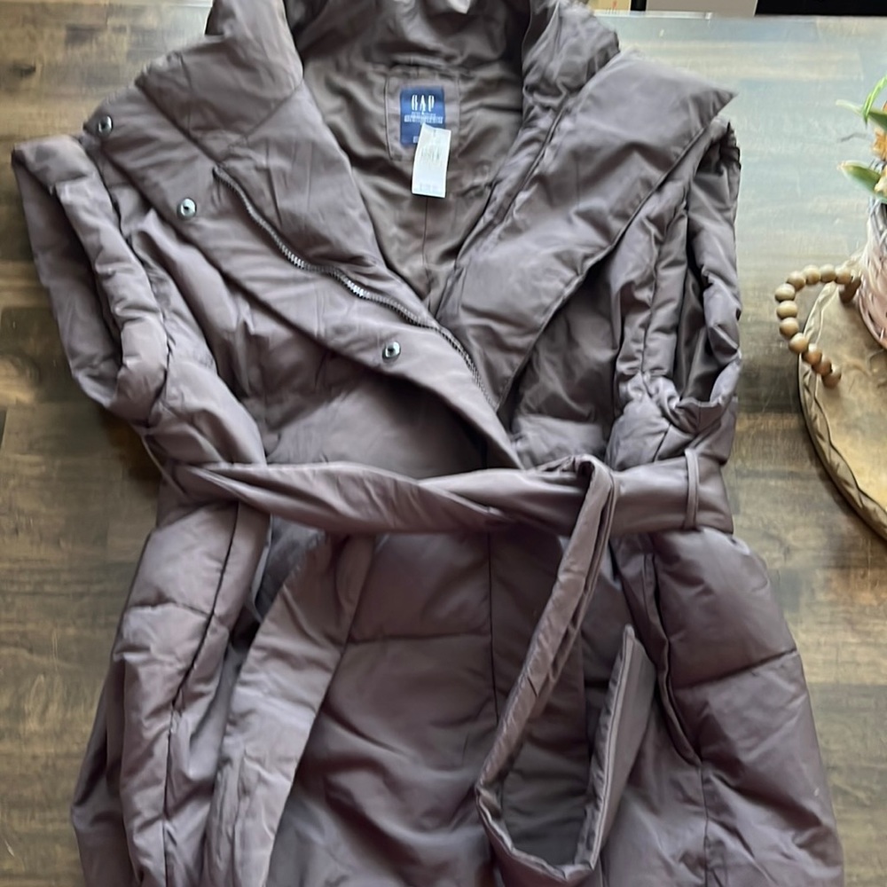 Women’s oversized vest from the Gap.  Size Large